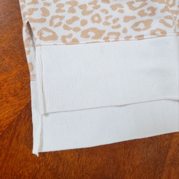 CHRISTMAS SWEATSHIRT - Picture 5 of 6